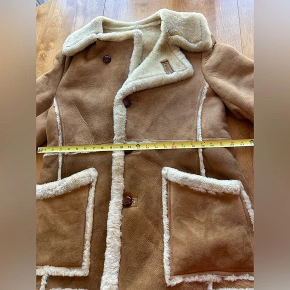 Men's Shearling Sheepskin Coat. Vintage Marlboro Man. Tan/Cream. Size XL - Picture 15 of 16